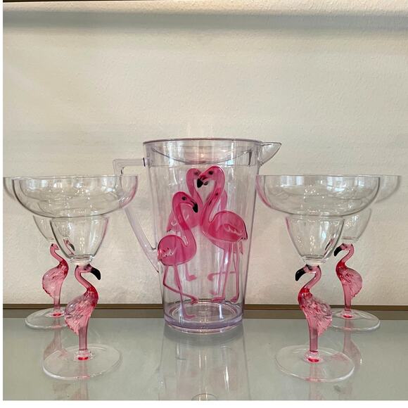 Novogratz Acrylic Pink Flamingo Pitcher & Stemmed Margarita Glass Set of 4 NEW - Picture 4 of 16